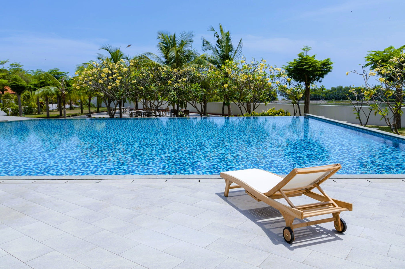 Teak Batyline Sun Lounger White – Solid Teak Outdoor Lounger