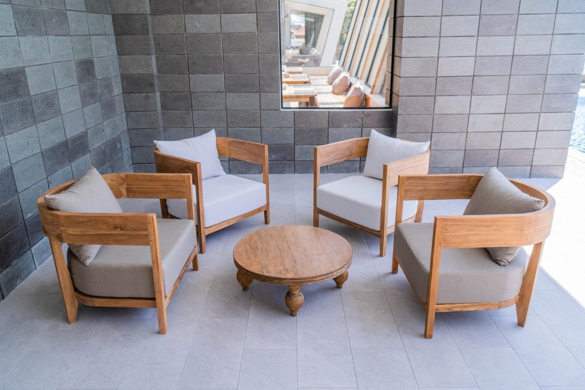 Lura teak armchair with sunproof cushions