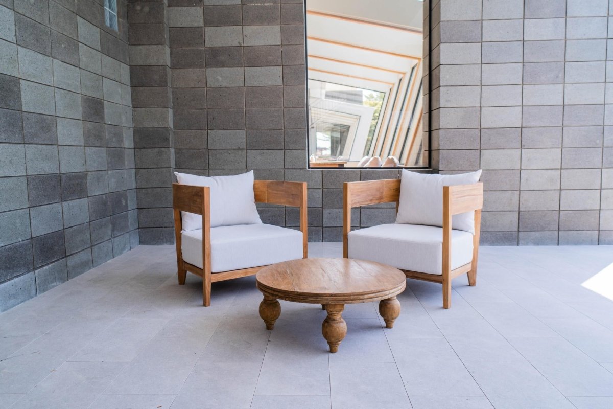 Lura teak armchair with sunproof cushions