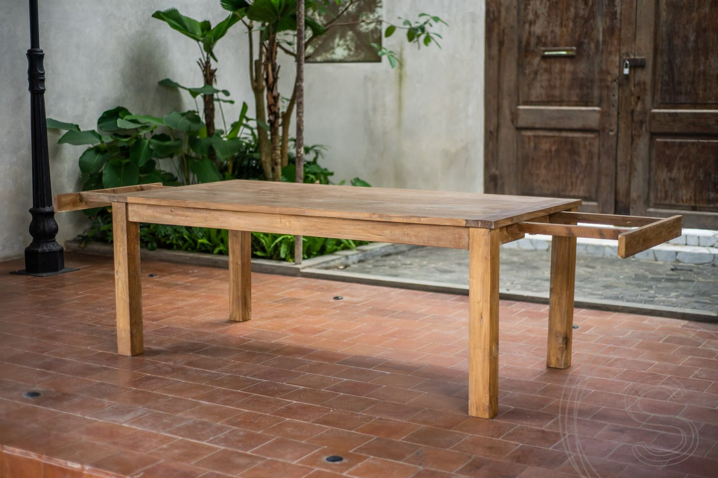 Extendable teak table 200-250-300x100 cm