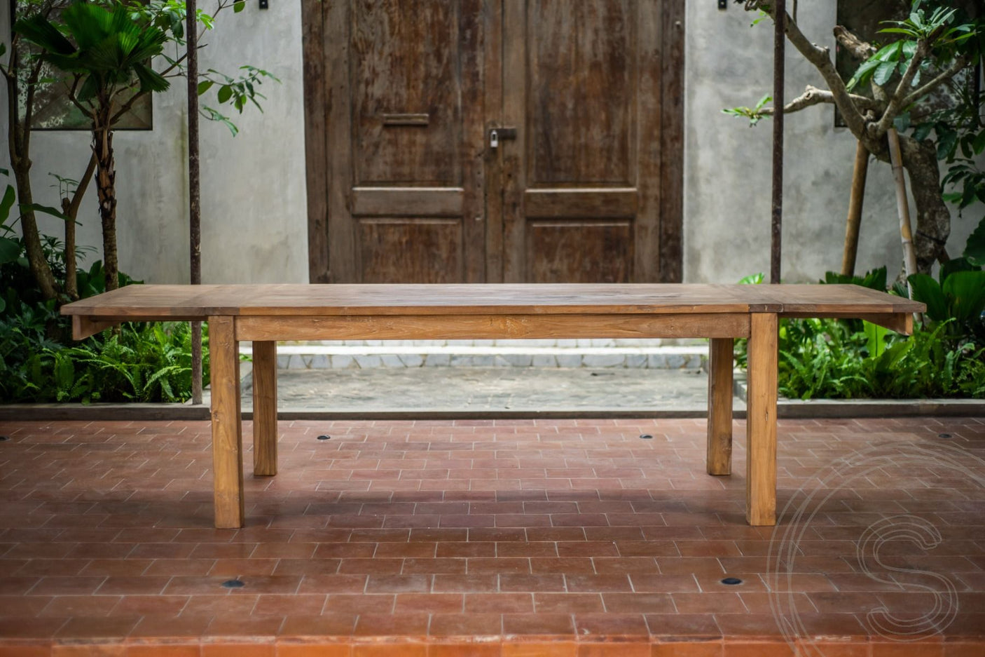 Extendable teak table 200-250-300x100 cm