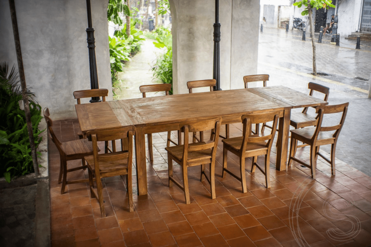 Extendable teak table set 180 + 10 chairs