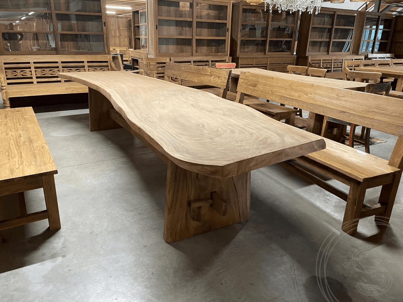 Live edge dining table suar 4 meter