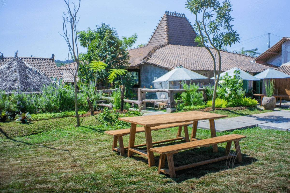 Teak garden table Java 200 x 100 + 2 teak garden benches Java 200