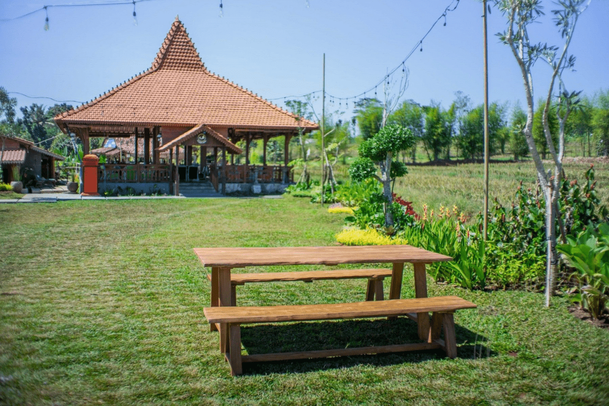 Teak garden table Java 220 x 100 + 2 teak garden benches Java 220