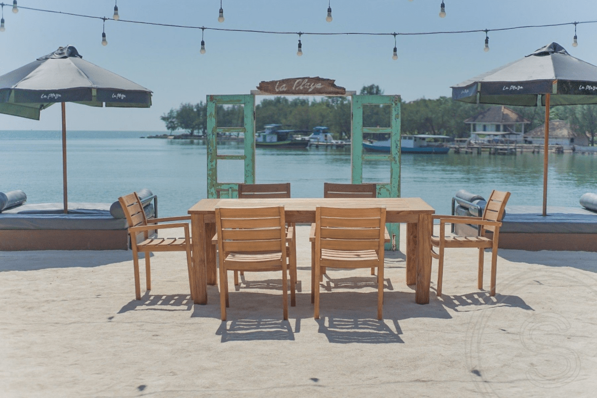 Teak garden table 200 x 100 + 6 garden chairs stacking