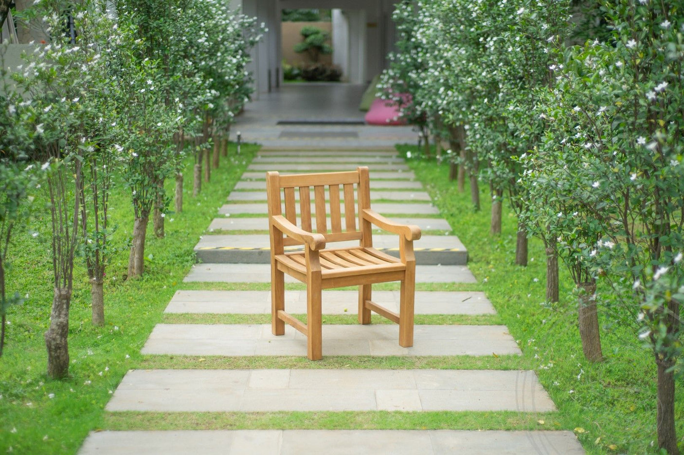 Teak garden chair elephant