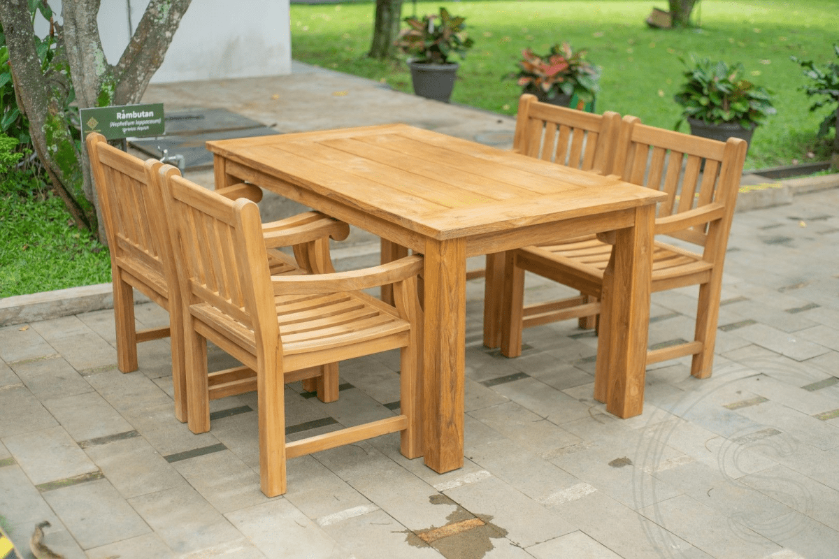 Teak garden table 160 x 90 + 4 garden chairs elephant