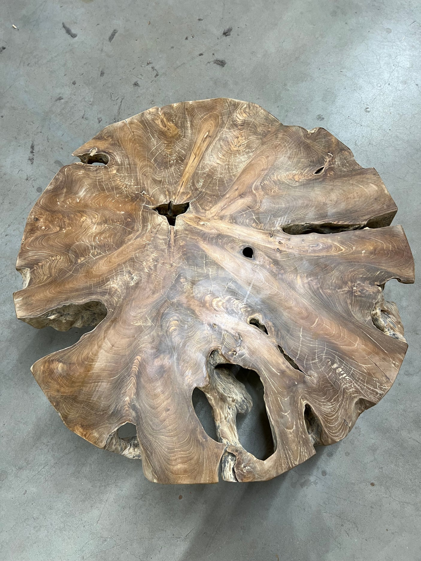 Teak root coffee table 90cm diameter - 90x90x38cm