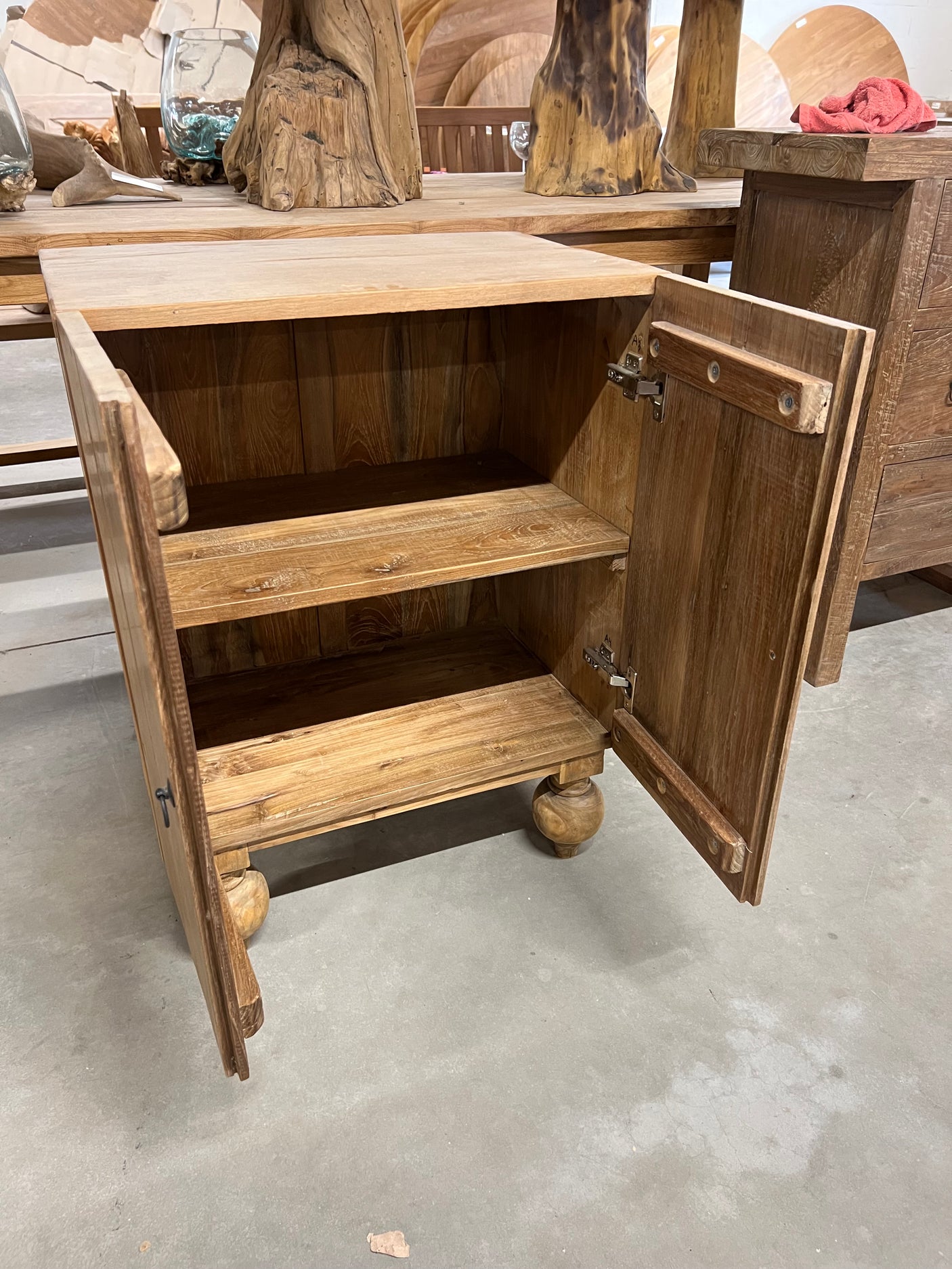 Teak cabinet 2 doors - 60x41x80cm
