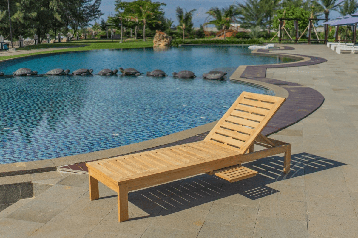 Teak lounger 2 x