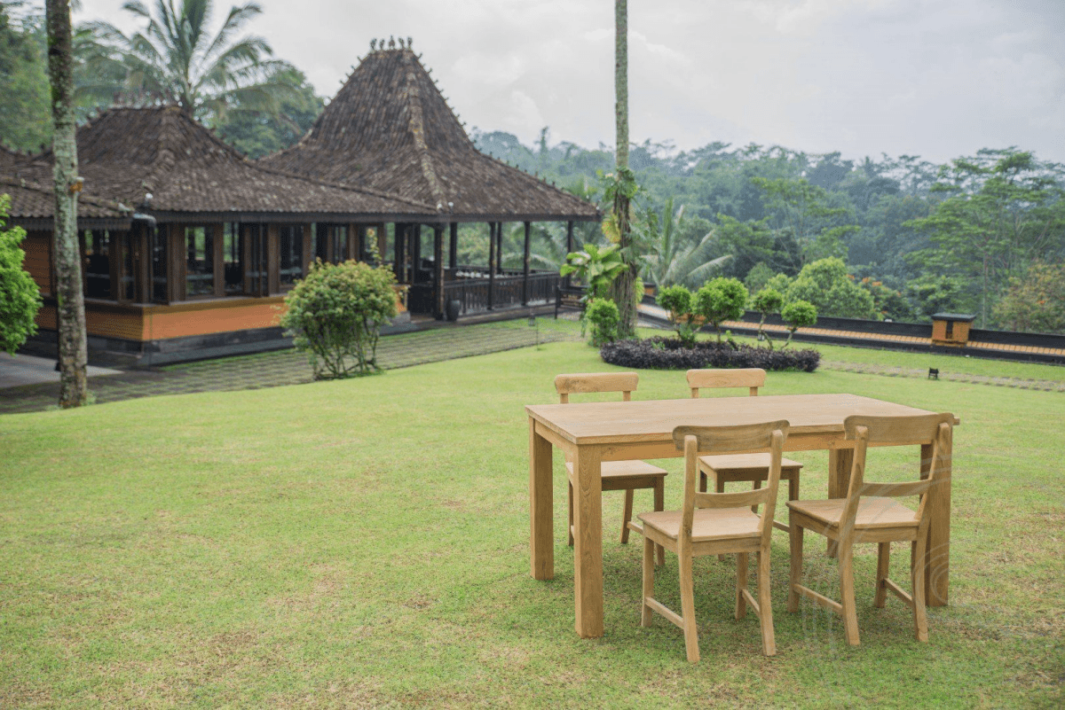 Teak table 160x90 + 4 chairs