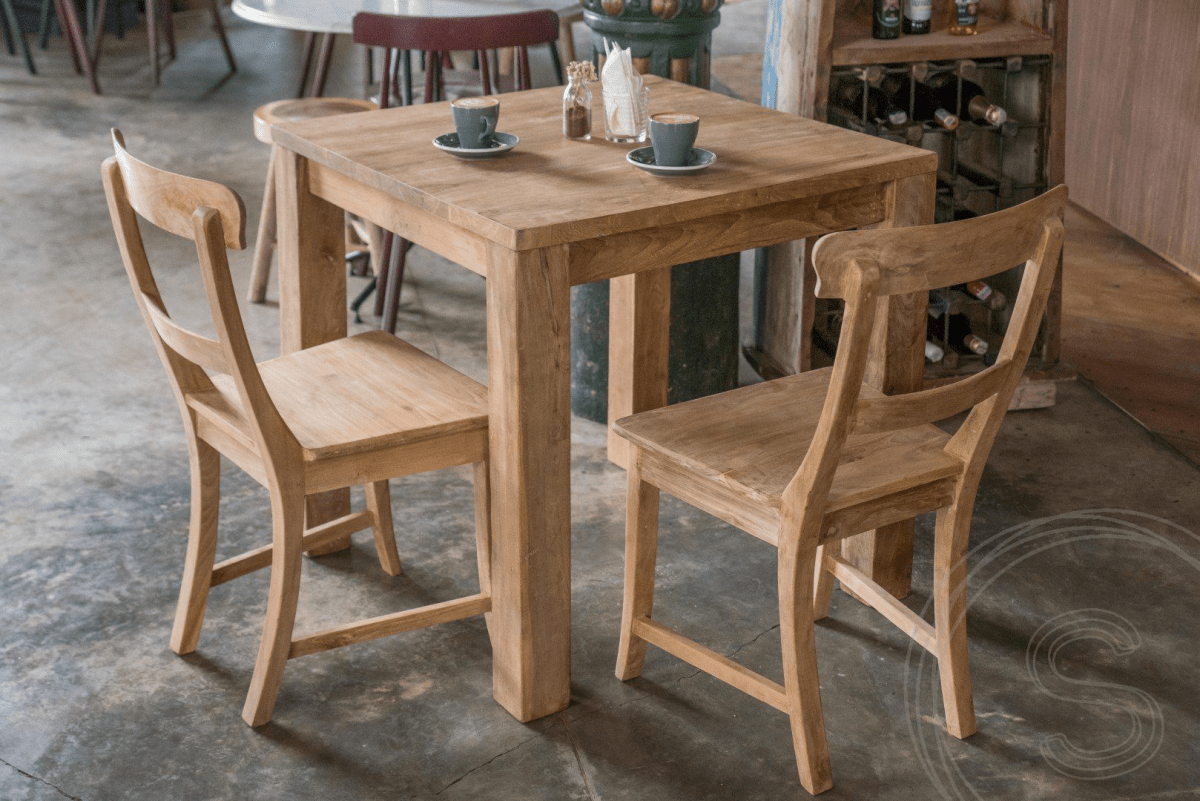 Teak table 80x80 + 2 chairs