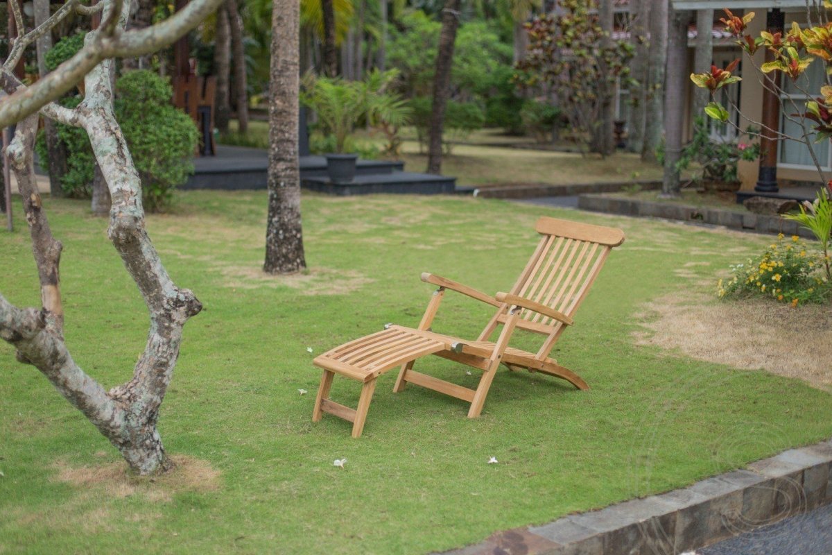 Teak deckchair