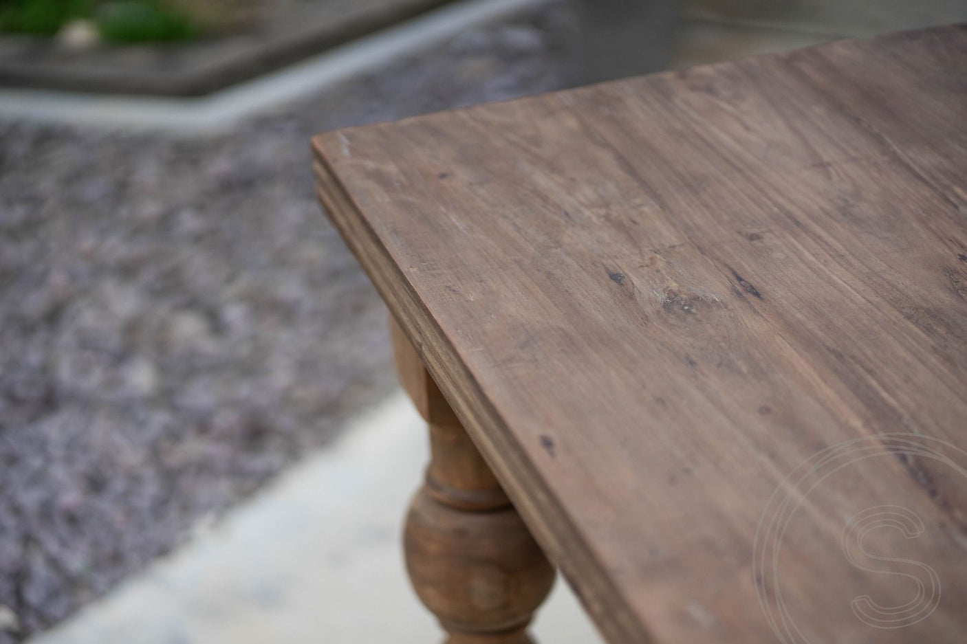 Round leg dining table teak 220x90cm