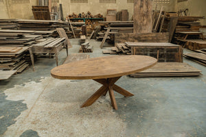 Oval Teak Dining Table 200×100 cm – Reclaimed Teak with Spider Base
