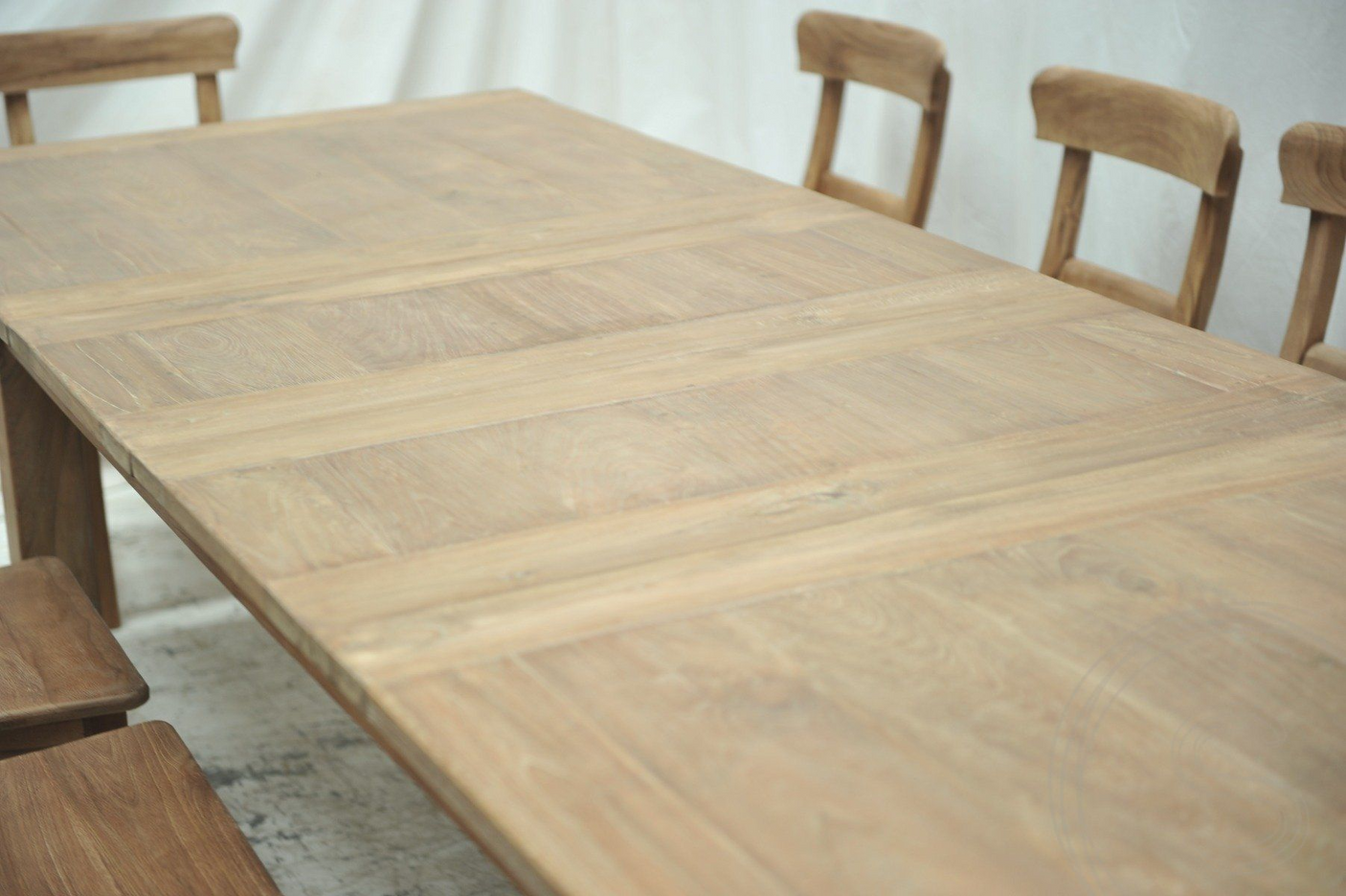 Teak table extendable 200-250-300x100 + 12 chairs
