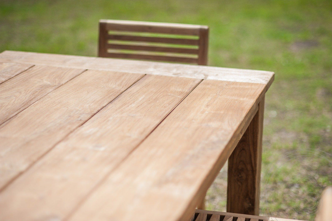 Teak garden table 200x100 + 6 Bali garden chairs