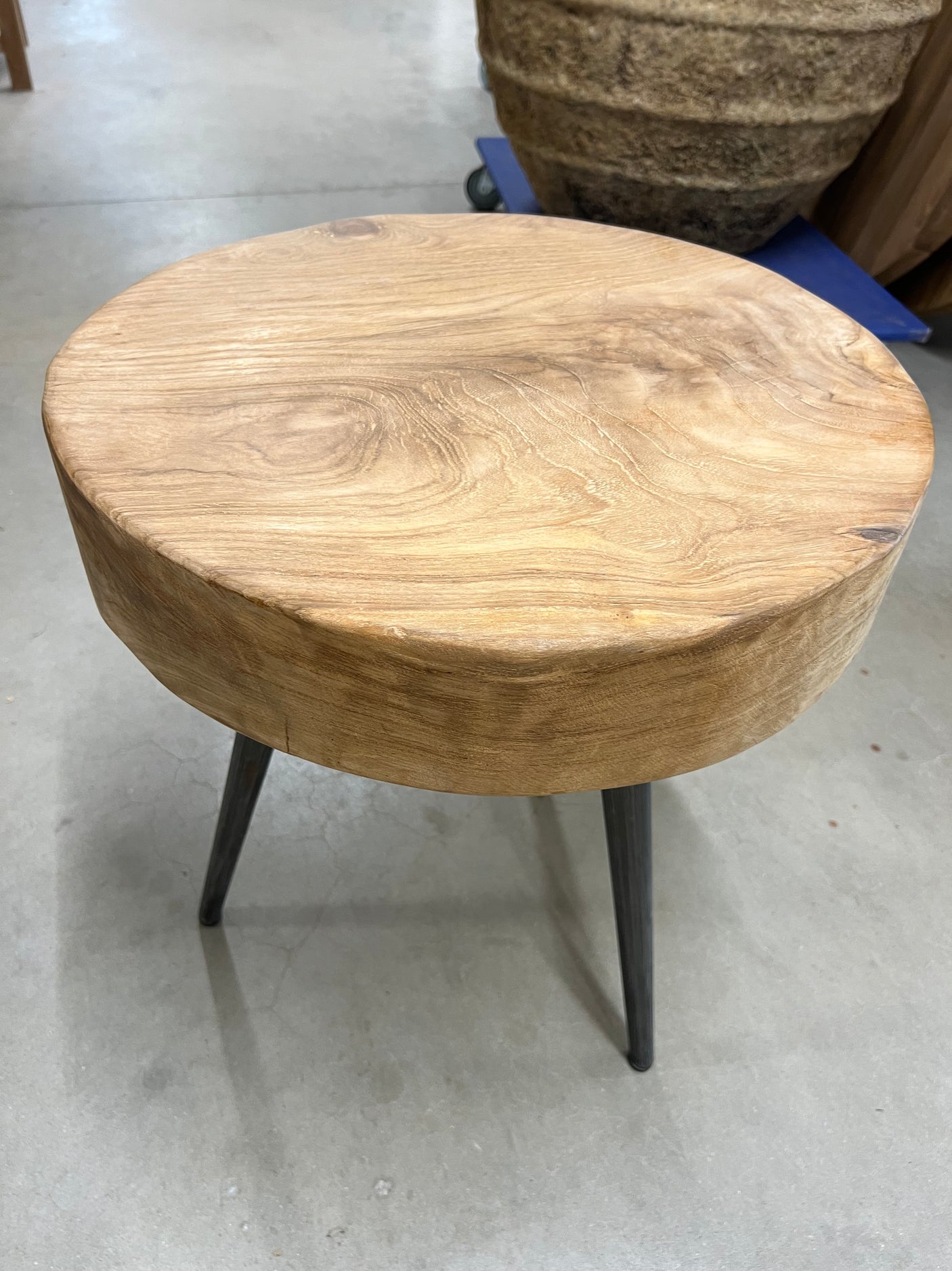 Teak coffee table steel base 50cm diameter - 50x50x55cm