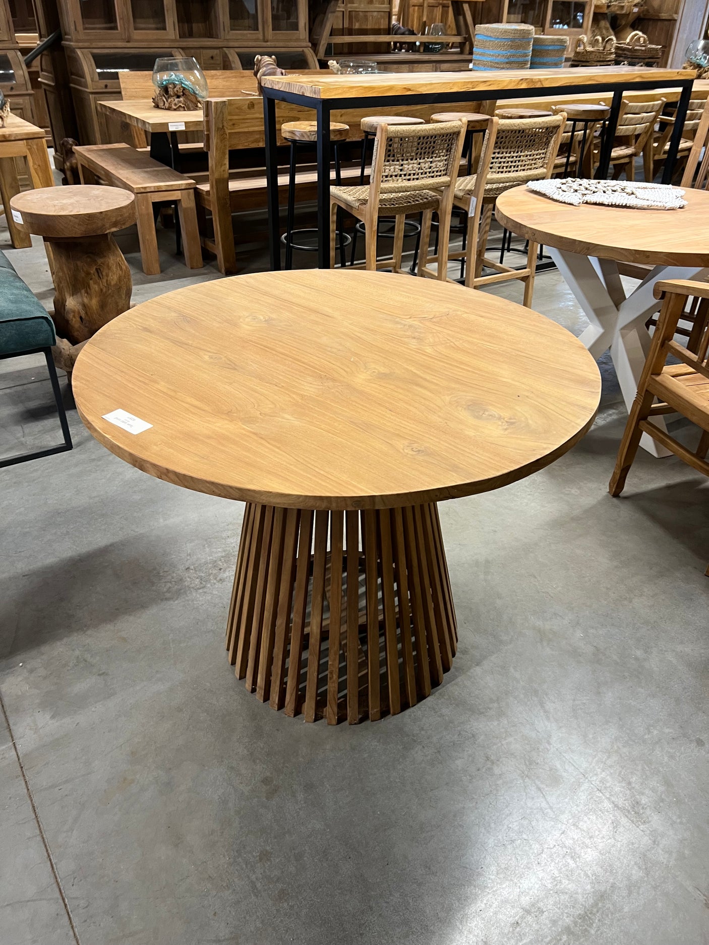 Round teak table - 100cm diameter