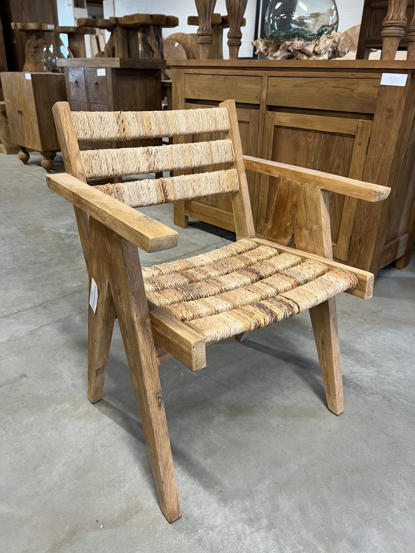 Teak A-frame chair with armrests - 60x60x77cm