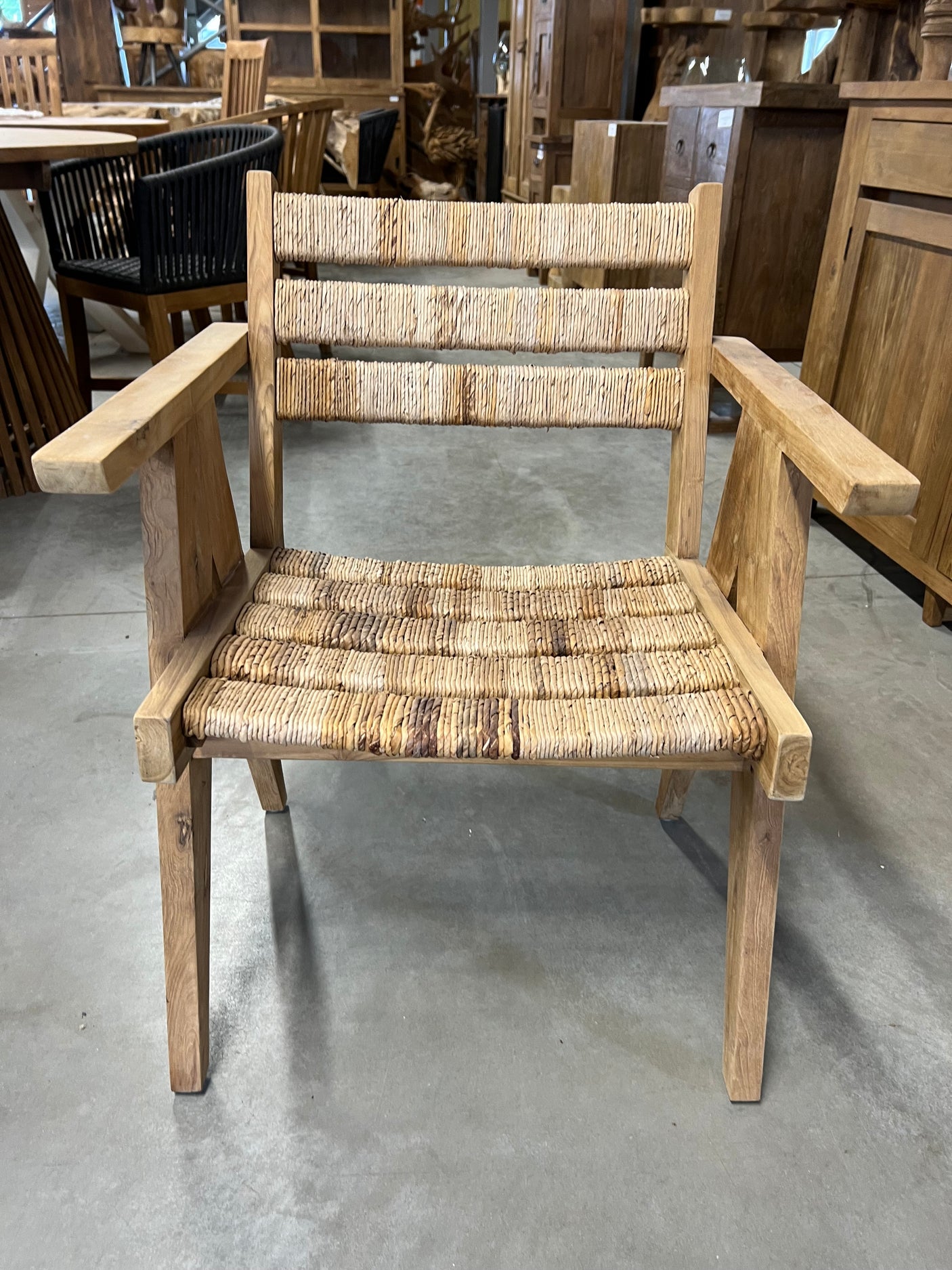 Teak A-frame chair with armrests - 60x60x77cm