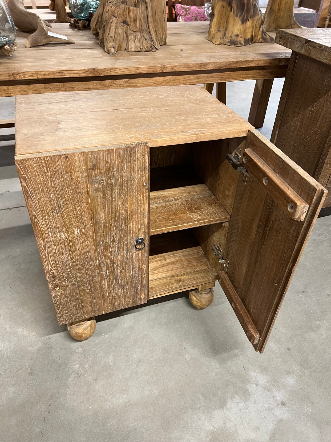 Teak cabinet 2 doors - 60x41x80cm