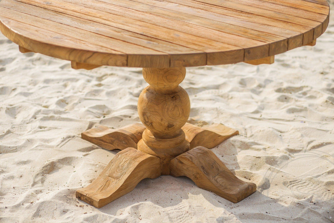 Round garden table 140cm Classic