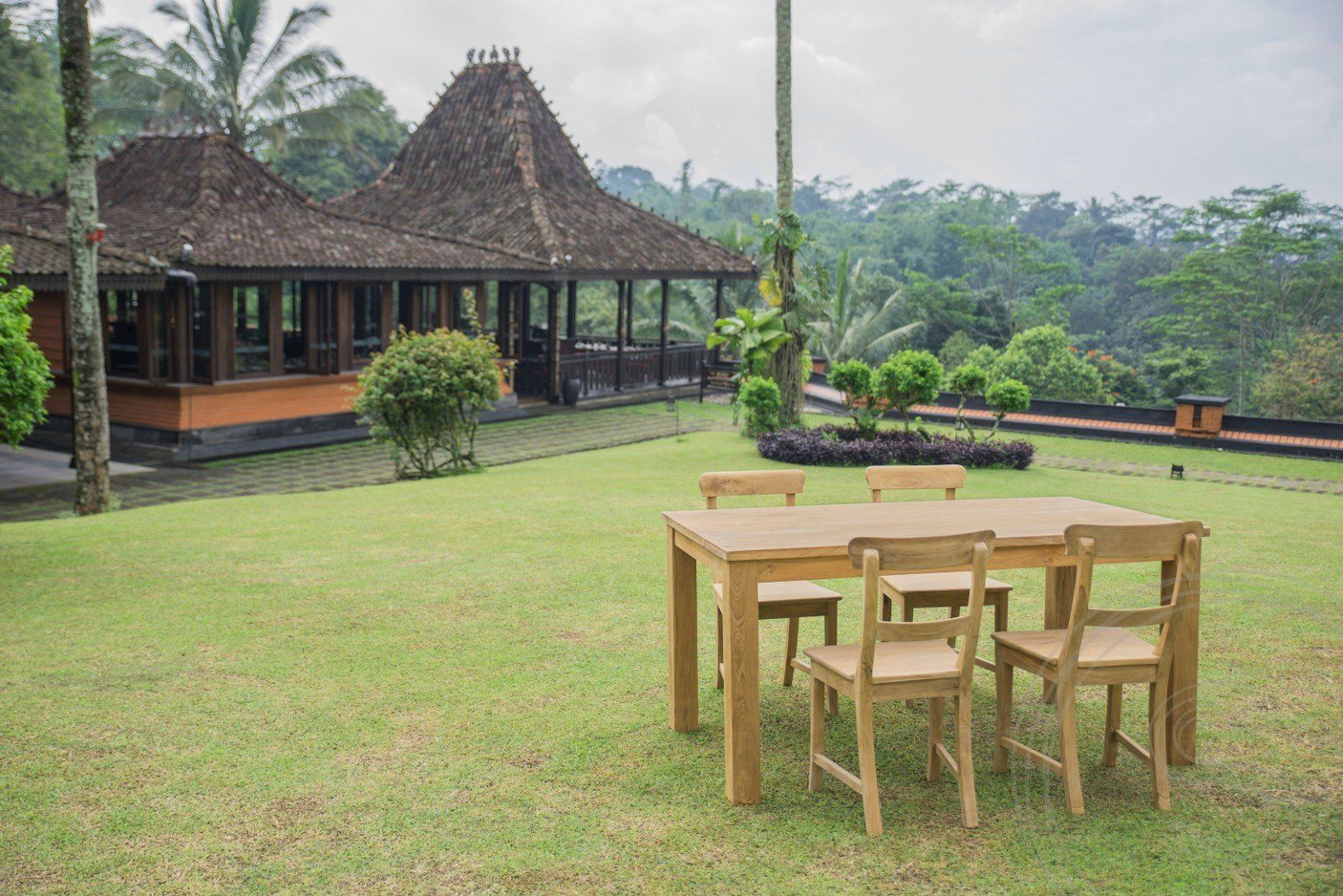 Teak table 160x90 + 4 chairs