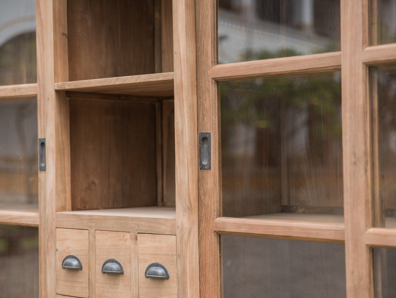 Teak vitrinekast 250cm XXL - Souren Meubels