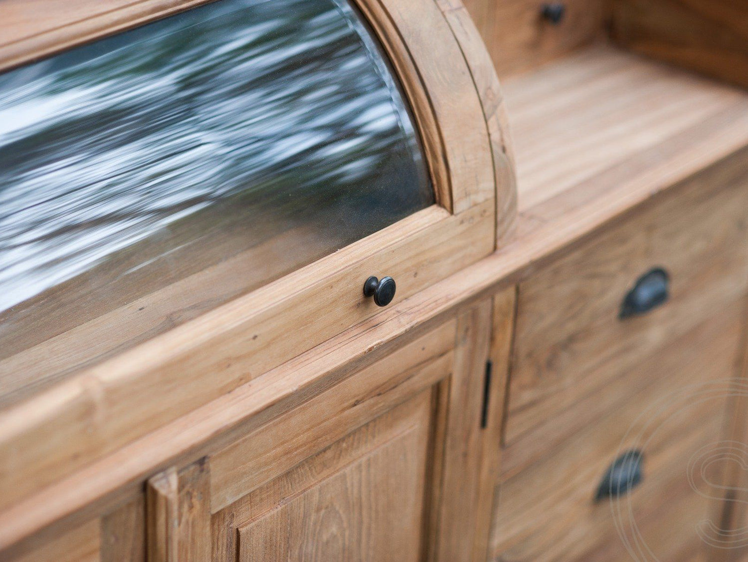 Teak grutterskast 160cm met bolle kleppen - Souren Meubels