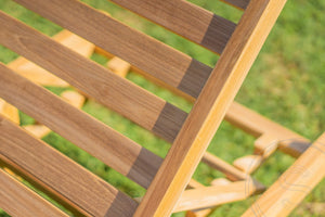 Teak lounger + wheels