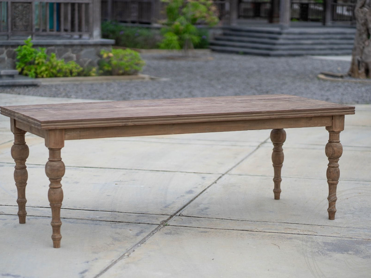 Round leg dining table teak 220x90cm