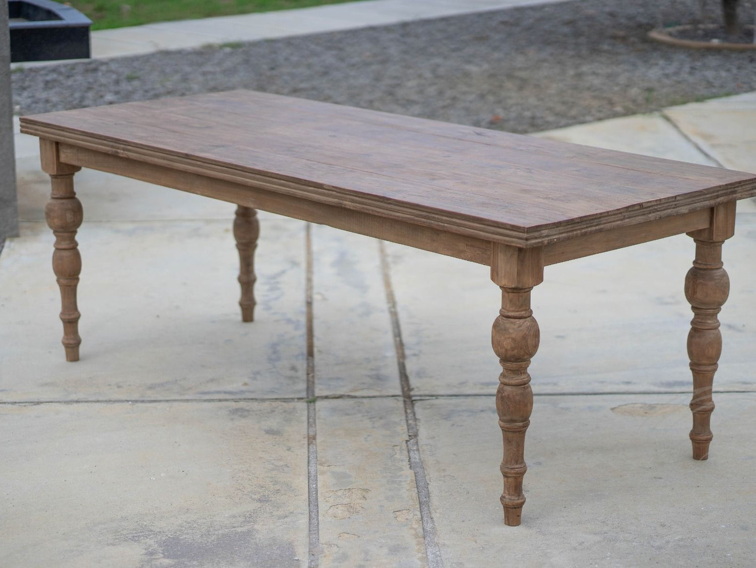 Round leg dining table teak 220x90cm
