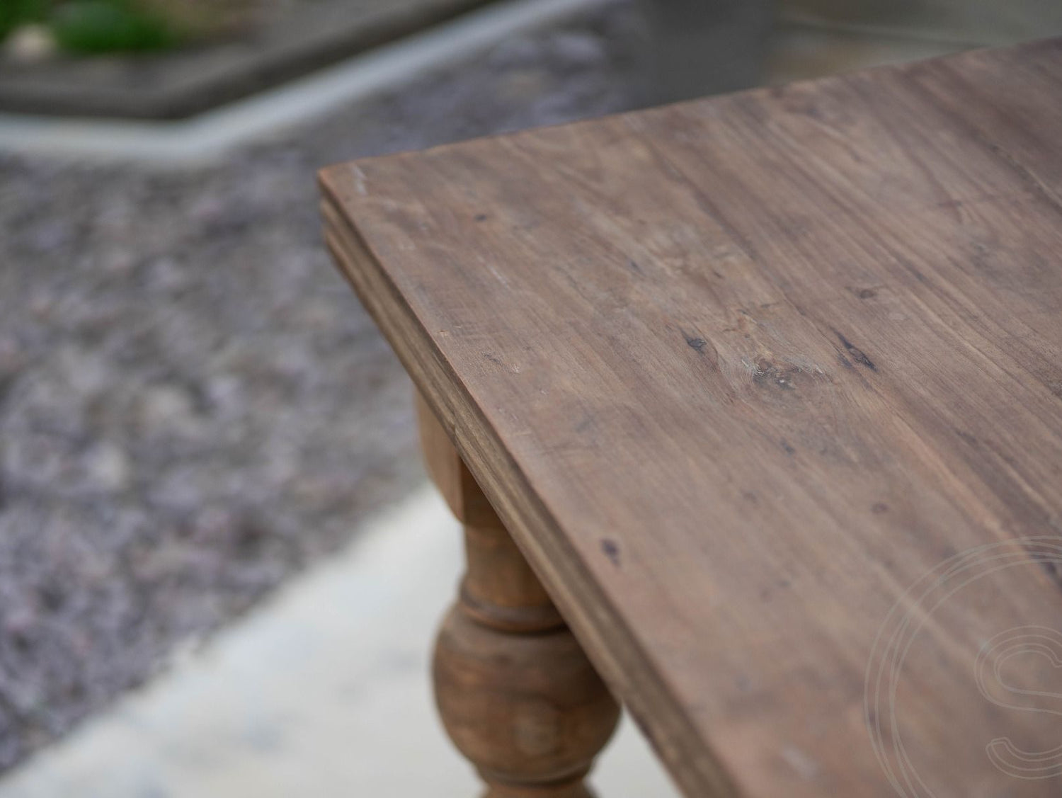 Round leg dining table teak 220x90cm