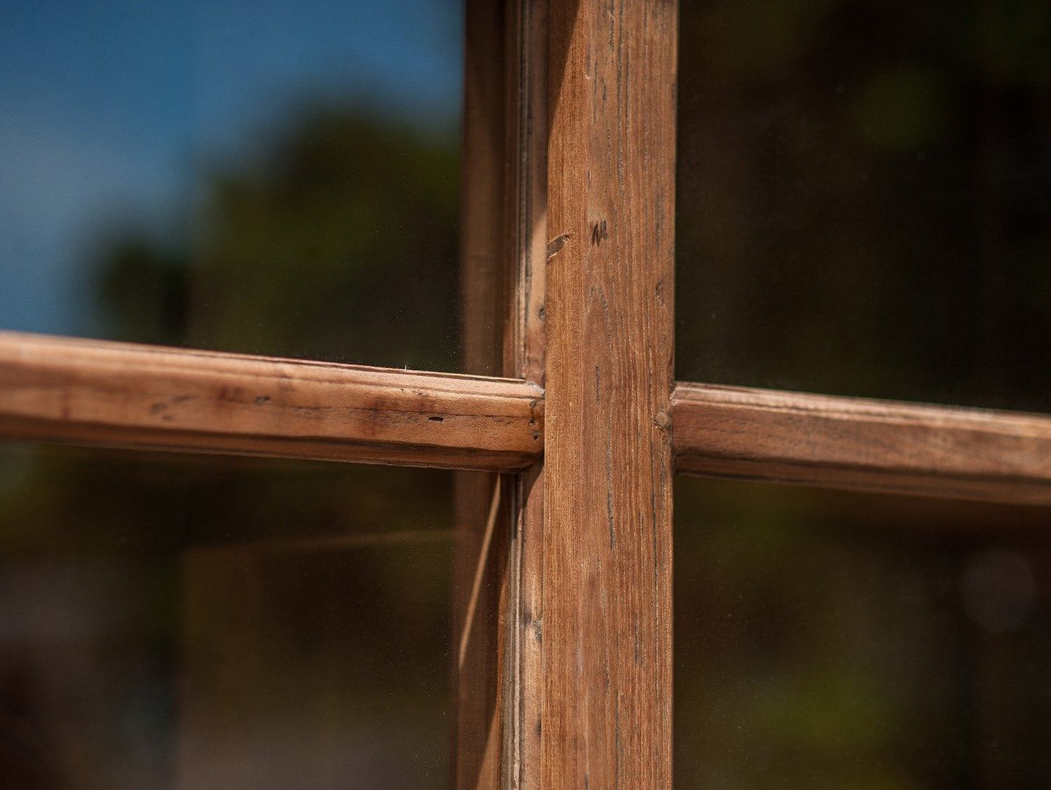 Teak vitrinekast 130cm oud hout - Souren Meubels