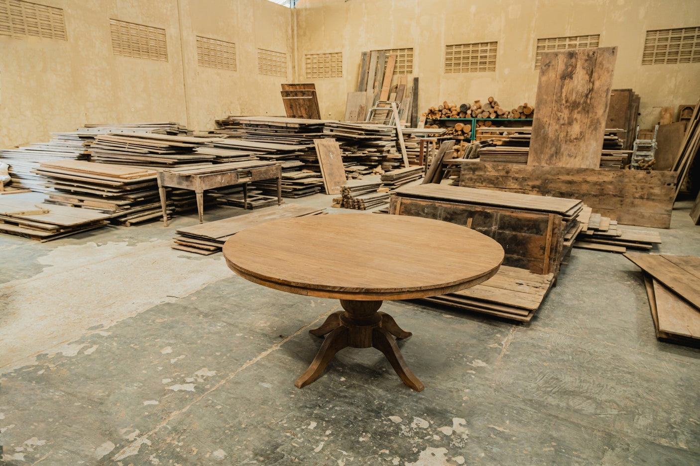 Round Teak Dining Table Anteak – Made from Reclaimed Teak Planks