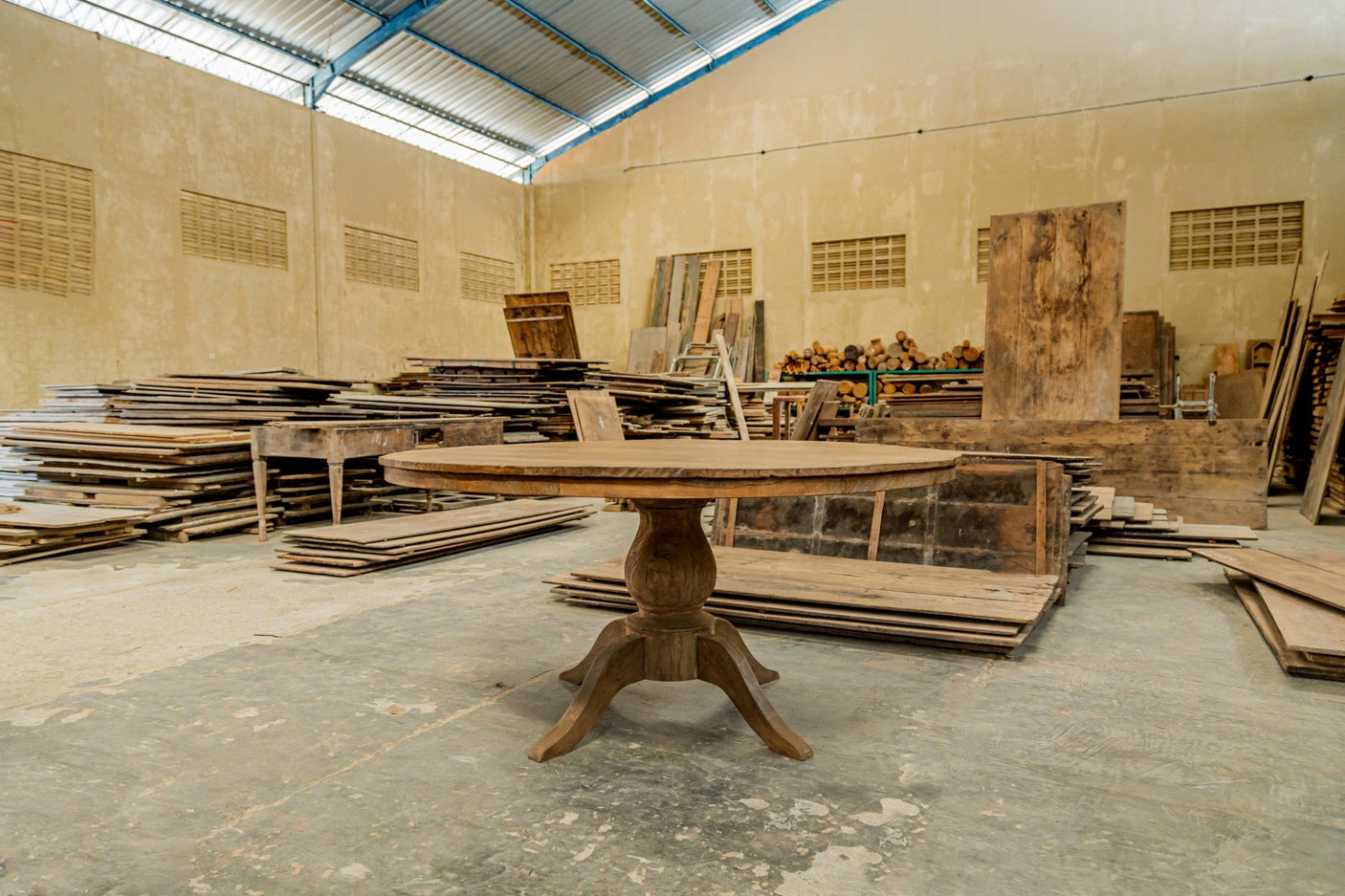 Round Teak Dining Table Anteak – Made from Reclaimed Teak Planks